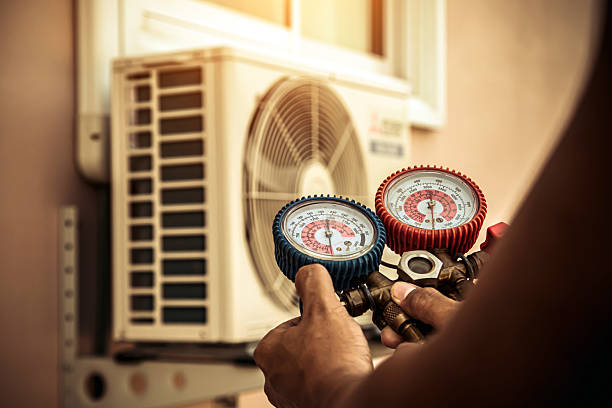 Professional Ac Installation technician working in Bethel, NC